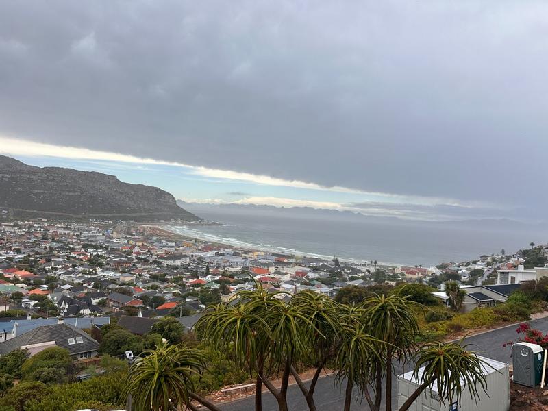 To Let 4 Bedroom Property for Rent in Fish Hoek Western Cape
